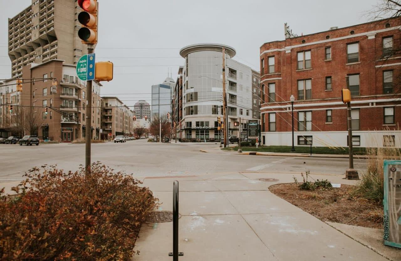 3 Modern Apts Near Nightlife & Attractions Apartment Indianapolis Exterior photo